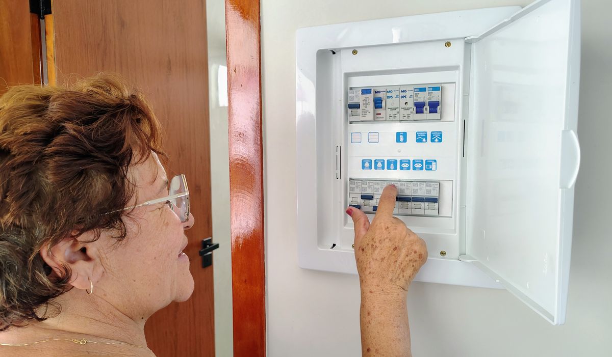 fusible del contador de la luz