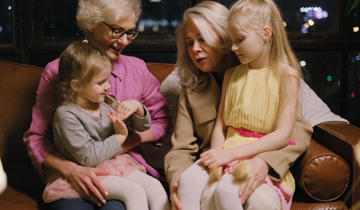 Unidad de convivencia y unidad familiar: abuelas y nietas en casa